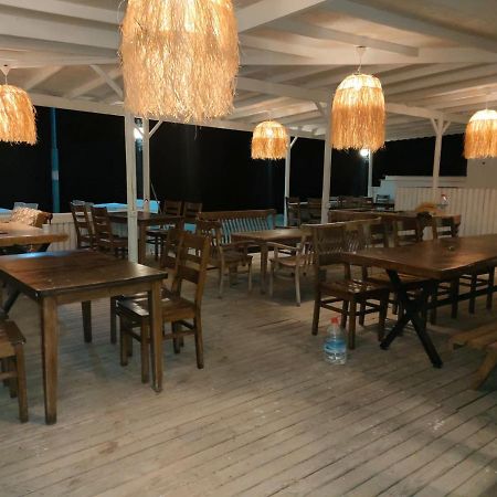 Apelles Butik Otel Сеферихисар Екстериор снимка