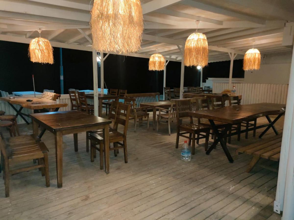 Apelles Butik Otel Сеферихисар Екстериор снимка