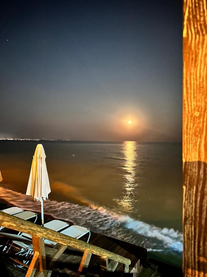 Apelles Butik Otel Сеферихисар Екстериор снимка