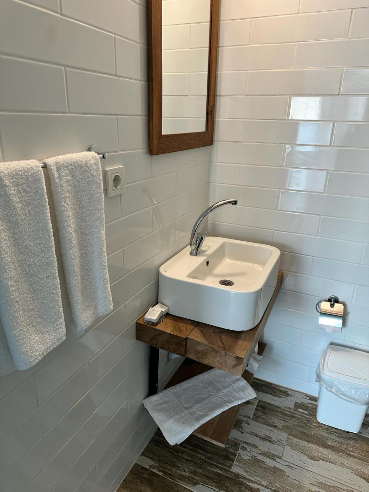Apelles Butik Otel Сеферихисар Екстериор снимка